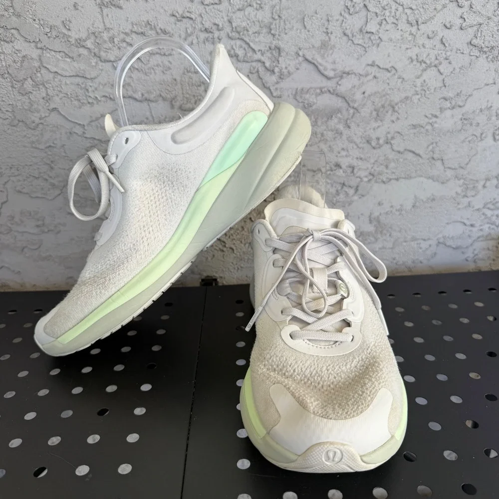 Lululemon Chargefeel Low 2 Workout Shoes Womens 9 US 41 EU Green Sneakers Active